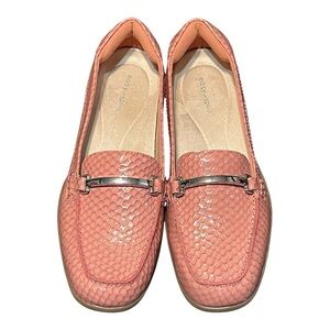 Easy Spirit 9M Paula Loafer Pink Croc Embossed Patent Leather Slip-On Shoes